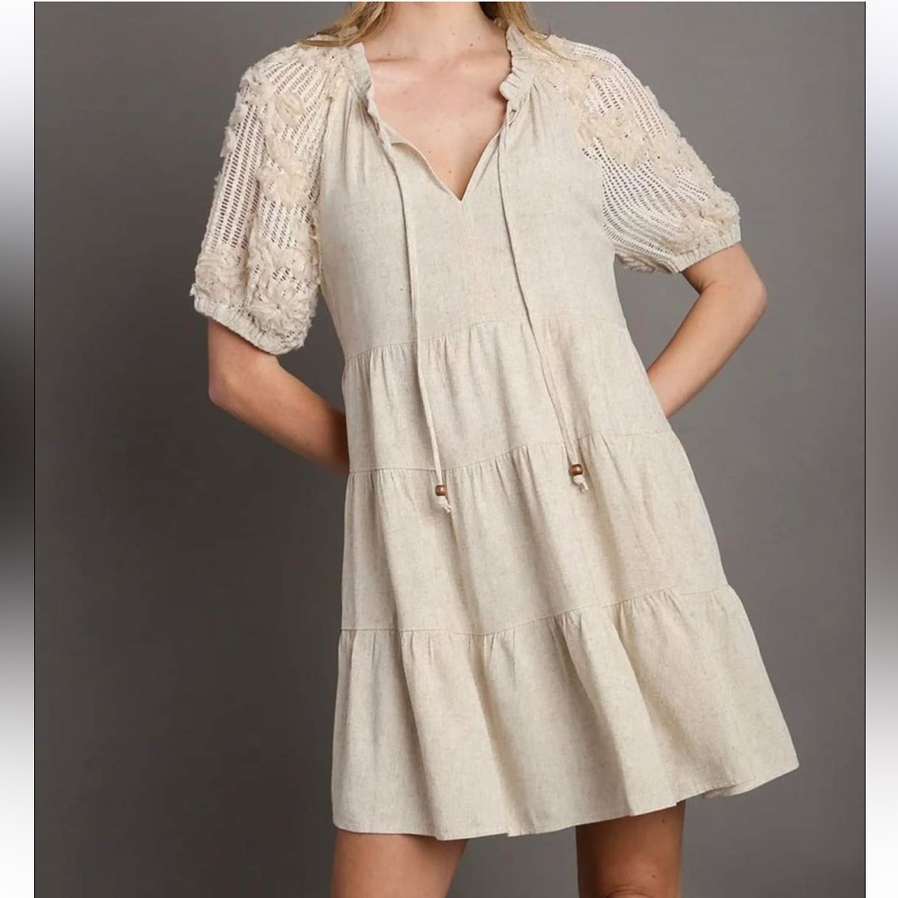 Umgee Oatmeal Linen Tiered Baby Doll Dress with Crochet Floral Puff Sleeves M